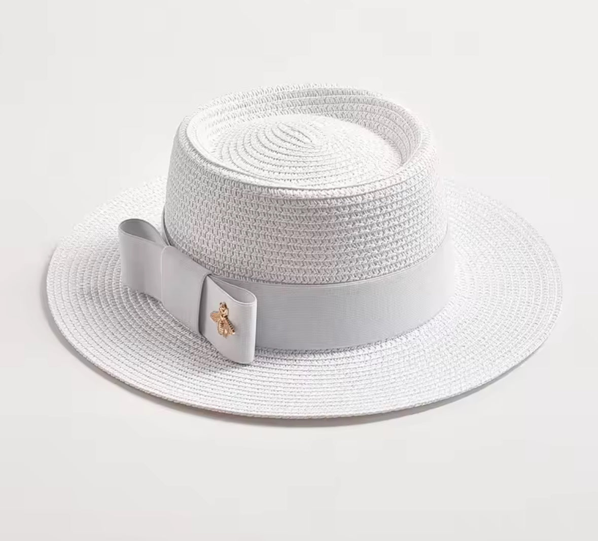 Chapeau de Paille Femme – Haut Plat & Nœud Papillon, Style Été Chic